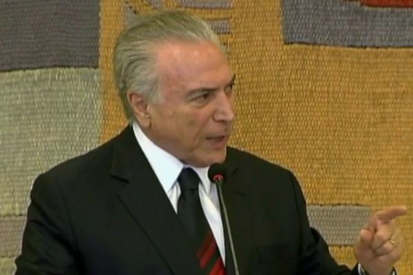 Imagem da noticia Temer condena ´terrorismo inadequado´ sobre reforma da Previdência