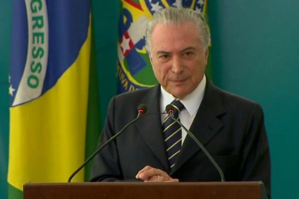 Temer diz que proposta que limita gastos públicos é ´cortar na carne´