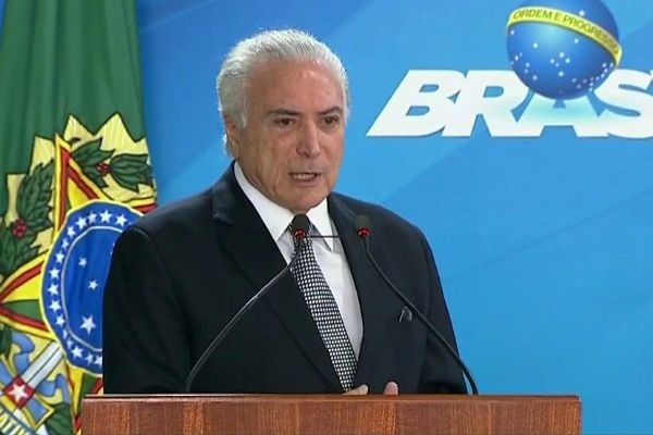 Temer faz críticas indiretas à prisão de pessoas próximas a ele