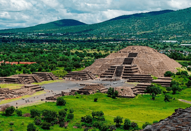 Imagem da noticia Ataque a tiros em Teotihuacán deixa turista canadense morta e feridos no México