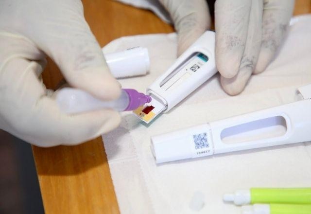 Imagem da noticia Casos de "flurona" não aumentam risco de novas variantes, diz OMS