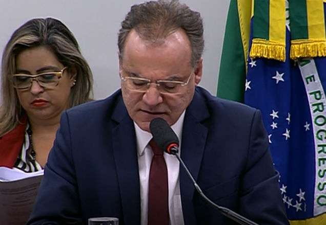 Imagem da noticia Texto complementar exclui estados e municípios da Reforma