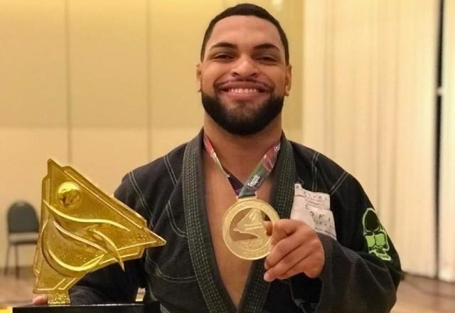 Imagem da noticia Campeão mundial de jiu-jitsu é um dos mortos por atirador no litoral de SP
