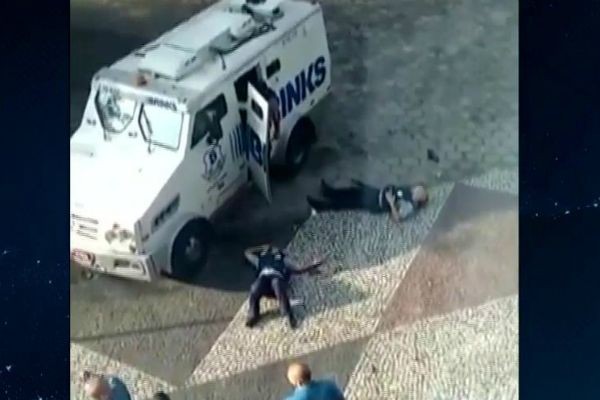 Imagem da noticia Tiroteio na sede da Prefeitura do Rio termina com vigilantes feridos