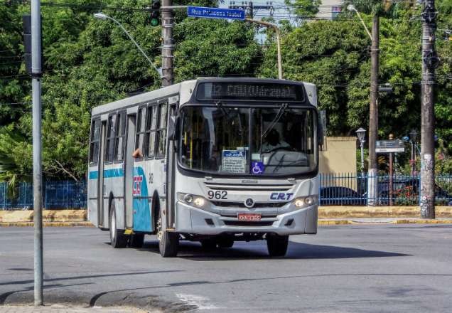 Todos os assentos de ônibus no Grande Recife passam a ser preferenciais
