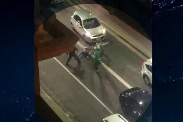 Imagem da noticia Torcedor palmeirense morre esfaqueado em briga com corintianos