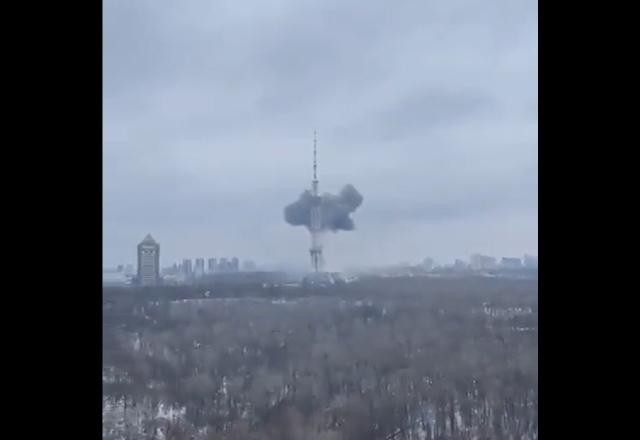 Imagem da noticia Russos atingem torre de televisão em Kiev