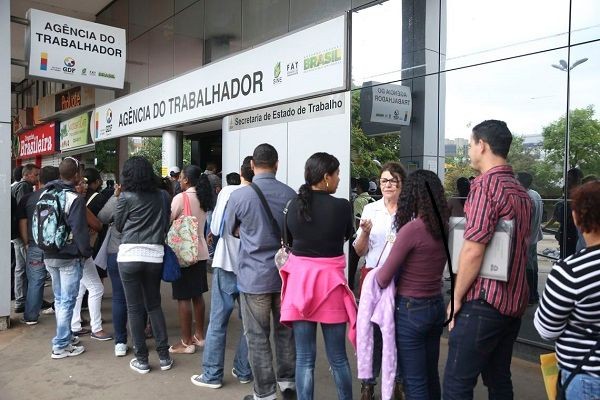 Imagem da noticia STF invalida vínculo empregatício para terceirizados 