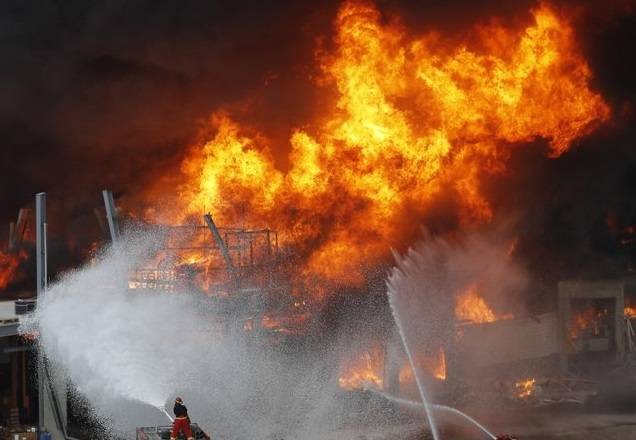 Imagem da noticia Tragédia em Beirute: novo incêndio atinge porto da capital libanesa