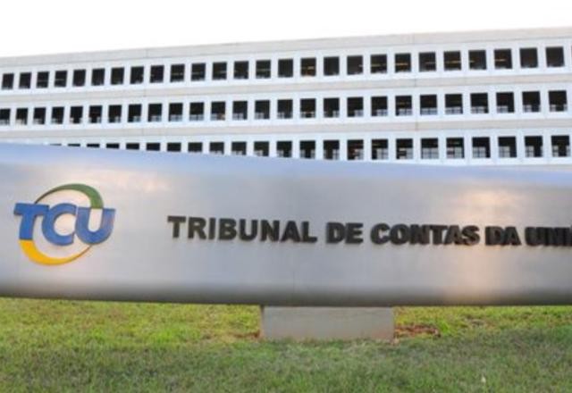 Imagem da noticia TCU recomenda suspensão de consignado da Caixa com Auxílio Brasil