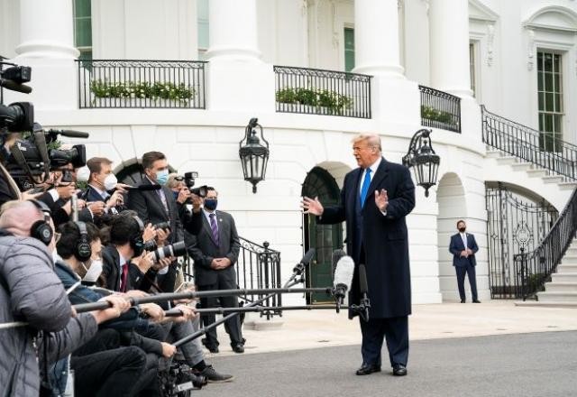 Imagem da noticia Republicano diz que Trump está "pronto" para concorrer em 2024