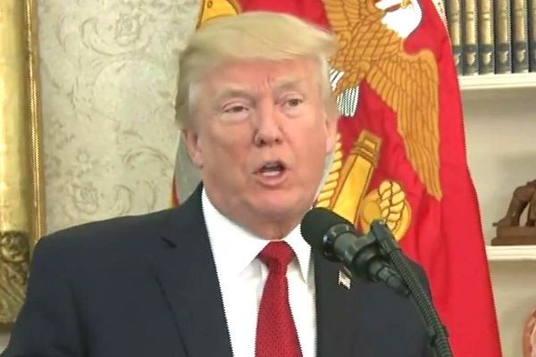Imagem da noticia Trump diz que tem ´botão nuclear´ mais poderoso que o da Coreia do Norte