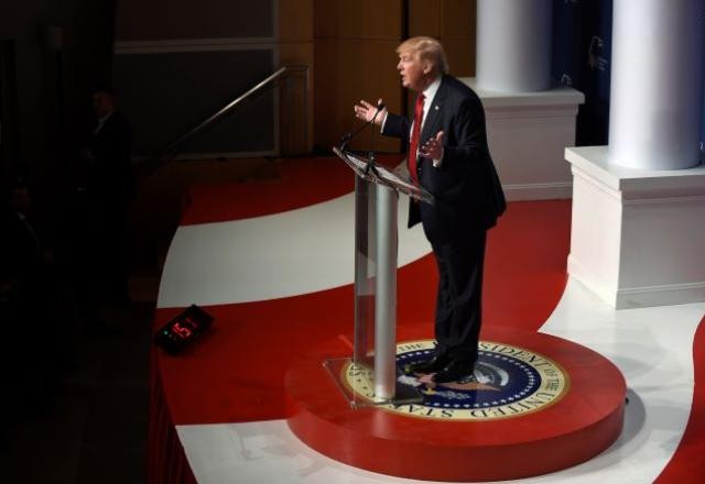 Imagem da noticia Congresso dos EUA quer que Trump responda por invasão do Capitólio