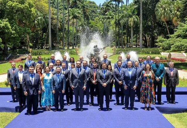 Imagem da noticia Governador do Rio de Janeiro dá posse aos secretários