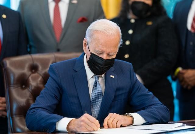 Imagem da noticia Suprema Corte derruba projeto de Biden sobre vacinação nas empresas