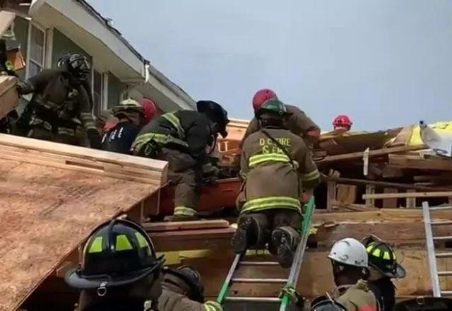 Imagem da noticia Prédio de 4 andares desaba e deixa feridos em Washington
