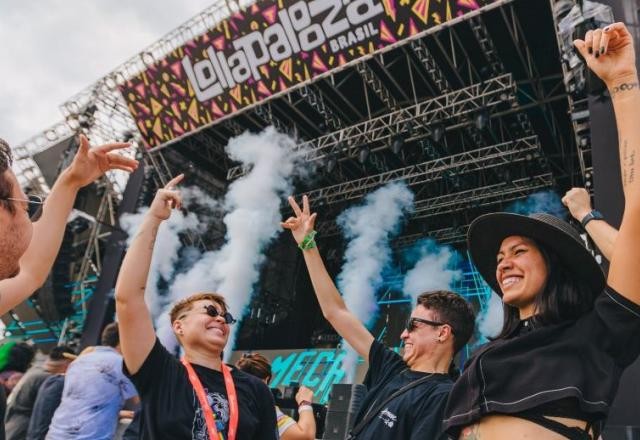 Imagem da noticia Lollapalooza 2024 anuncia programação com Blink-182, Paramore, SZA, Arcade Fire e Titãs
