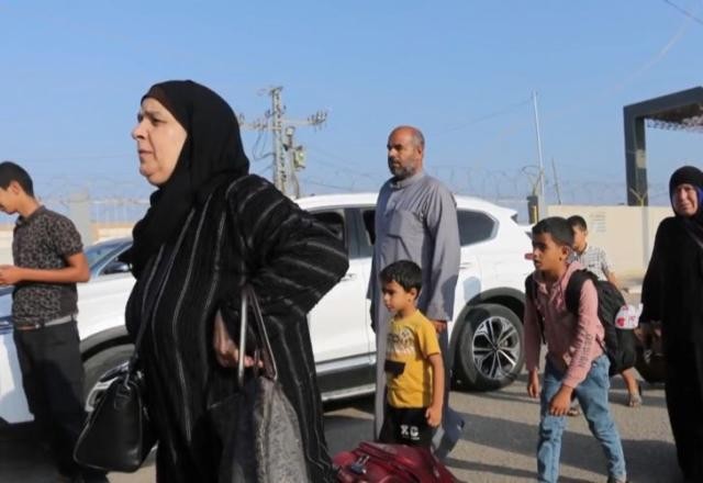 Imagem da noticia Brasil Agora: brasileiros estão no posto da fronteira de Gaza à espera de serem chamados