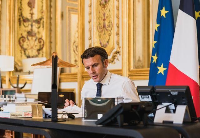 Imagem da noticia Macron apela para retirada de tropas russas da usina de Zaporizhzhia