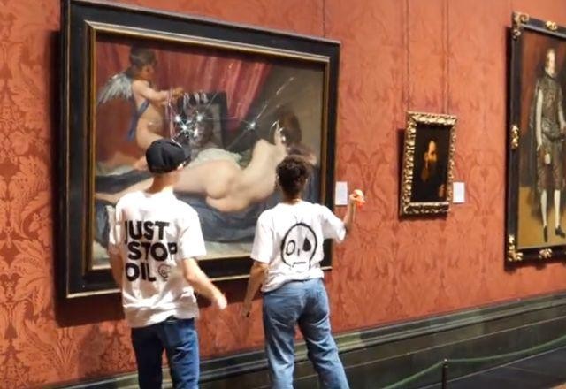 Imagem da noticia Ativistas são presos após atacar quadro de pintor espanhol Diego Velázquez em Londres