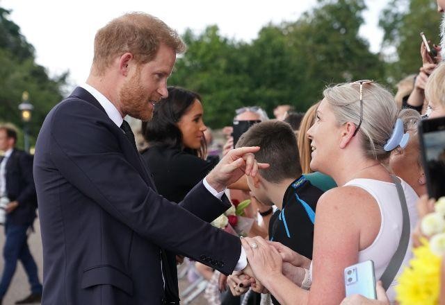 Harry divulga carta em homenagem à rainha Elizabeth: "eternamente grato"