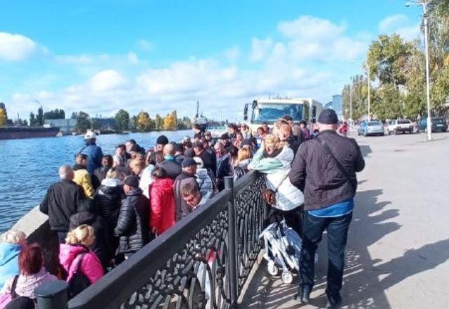 Imagem da noticia Rússia conclui retirada de civis da região anexada de Kherson