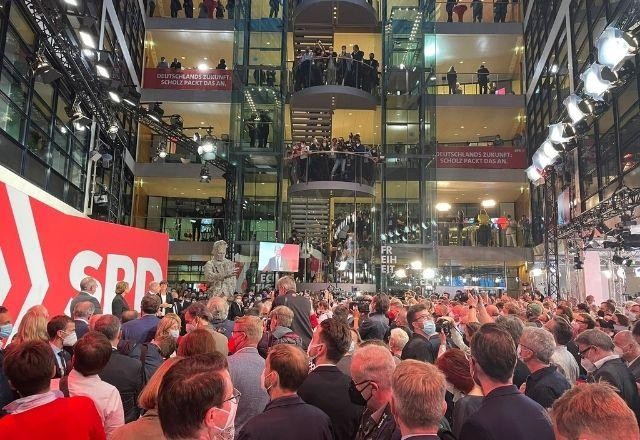 Imagem da noticia Alemanha: Resultados iniciais apontam vitória de Partido Social-Democrata