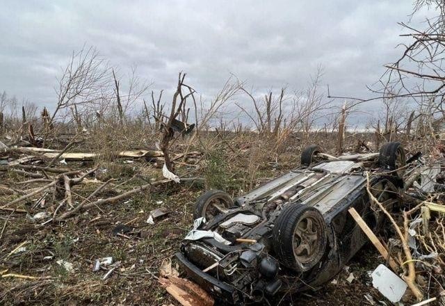 Imagem da noticia Número de mortos por tornados nos EUA sobe para 83