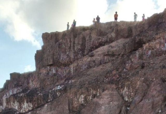 Turista perde controle de quadriciclo e cai de altura de 40 metros no RN