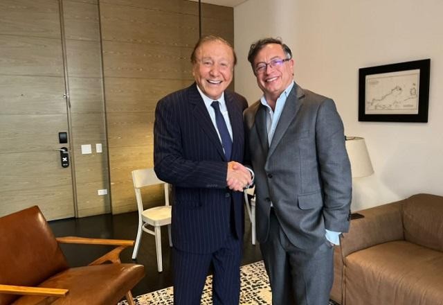 Imagem da noticia Gustavo Petro se reúne com candidato derrotado nas eleições da Colômbia