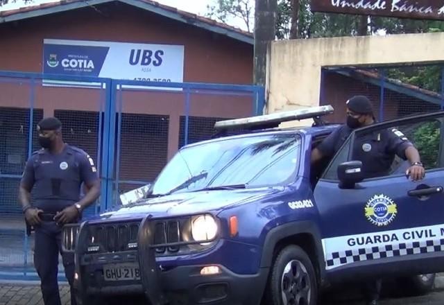 Mulher é sequestrada na porta de UBS após tomar vacina em Cotia (SP)