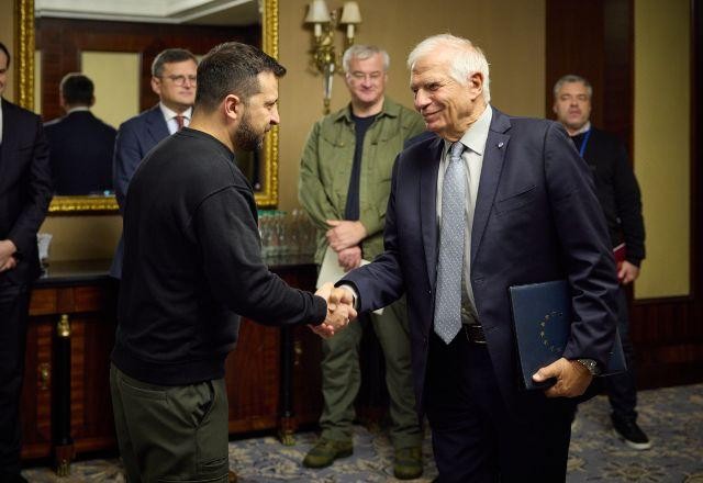 Imagem da noticia Ucrânia pode iniciar negociações de adesão à UE este ano, diz Zelensky