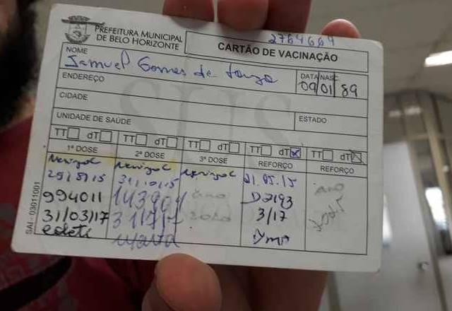 Imagem da noticia Cartão de vacinação vai trazer lote da vacina, fabricante e data da próxima dose