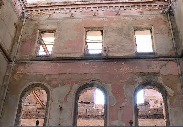 Imagem da noticia UFRJ tenta atrair investidores para o Museu Nacional