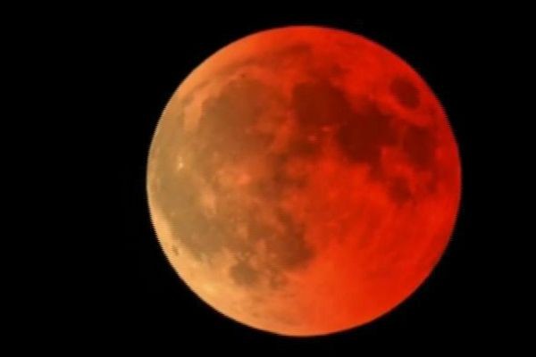 Imagem da noticia Última noite de janeiro terá eclipse da superlua azul de sangue 