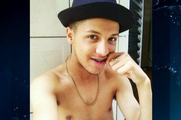 Imagem da noticia Um ano após o crime, mãe luta por justiça pelo filho morto pela PM