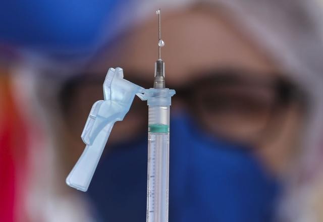 Imagem da noticia Covid-19: 1º registro definitivo de vacina bivalente é aprovado no Brasil