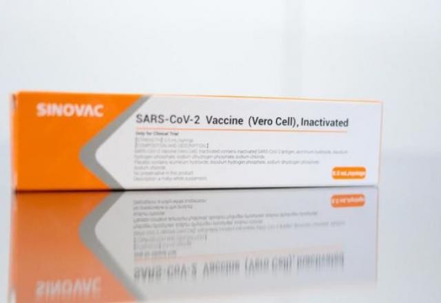 Imagem da noticia Por falta de insumos, produção da CoronaVac será suspensa nesta 6ª