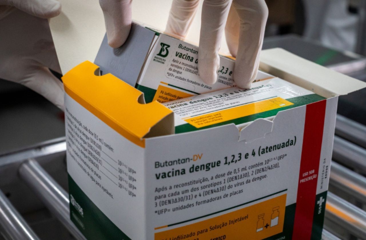 Imagem da noticia SUS receberá de 300 mil doses da vacina contra dengue na próxima semana