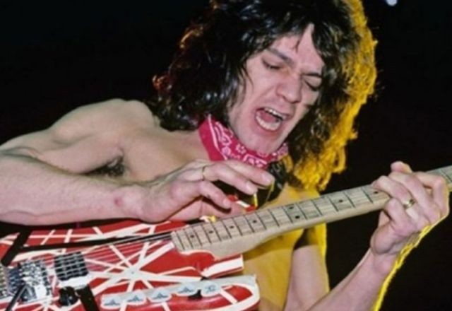 Imagem da noticia Guitarra icônica de Eddie Van Halen deve ser leiloada por R$ 16 milhões
