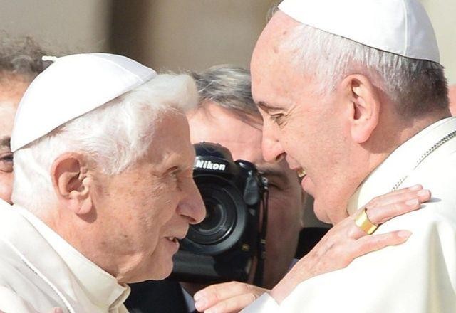 Imagem da noticia Papa Francisco ministra funeral de Bento XVI nesta 5ª feira