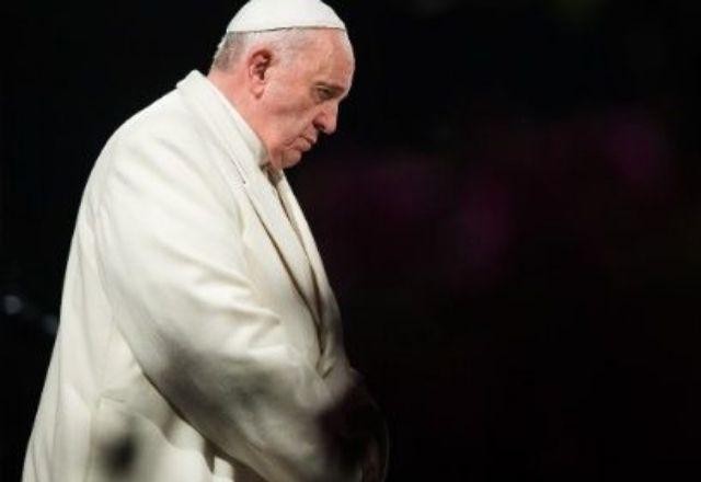 Imagem da noticia Papa pede desculpa aos indígenas por abusos escolares no Canadá