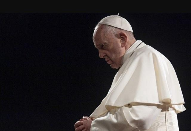 Papa volta a suplicar por fim de guerras e por desarmamento