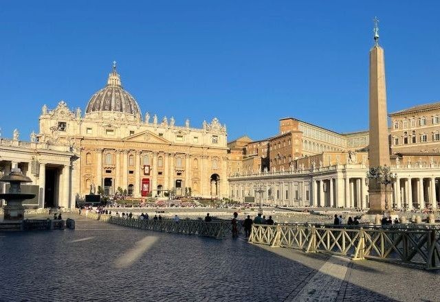 Imagem da noticia Fiéis têm prejuízo de R$ 3 milhões em golpe de agência que vendeu viagens para Jubileu em Roma