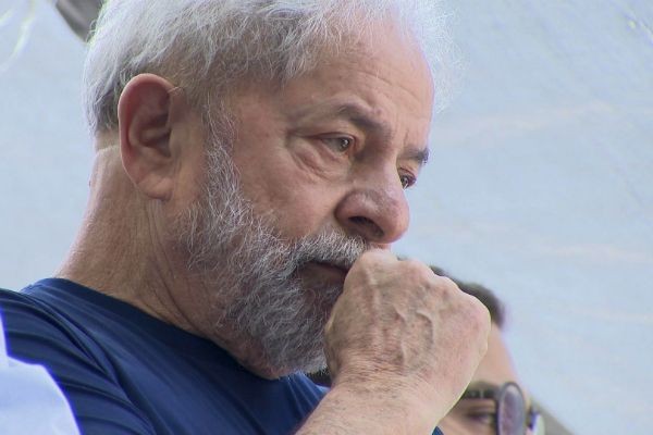 Imagem da noticia Veja como foi o último pronunciamento de Lula antes de se entregar
