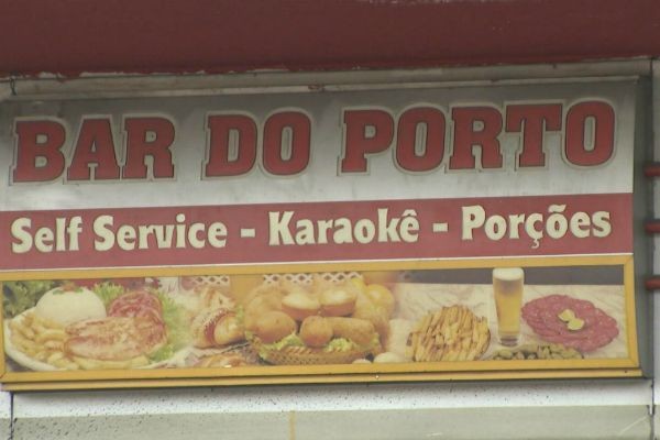 Imagem da noticia Vídeo flagra PMs dançando em bar durante horário de serviço em SP