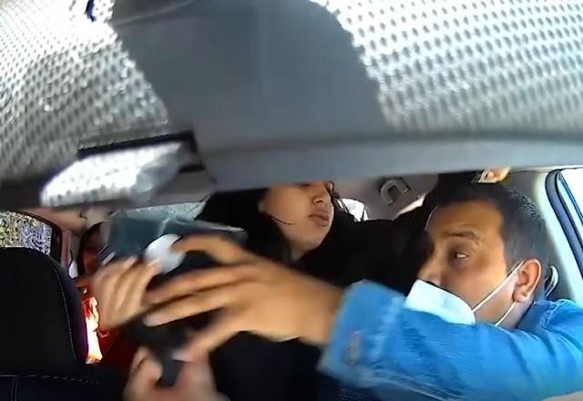 Vídeo: mulher agride e arranca máscara de motorista de aplicativo nos EUA