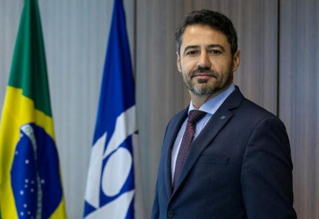 Imagem da noticia Envolvido no caso das joias tenta pedir demissão da Receita