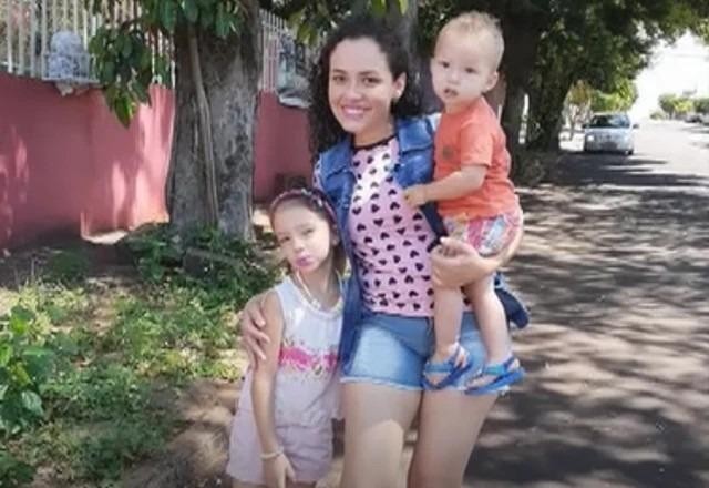 Imagem da noticia Corpos de oito pessoas assassinadas por PM são enterrados no Paraná