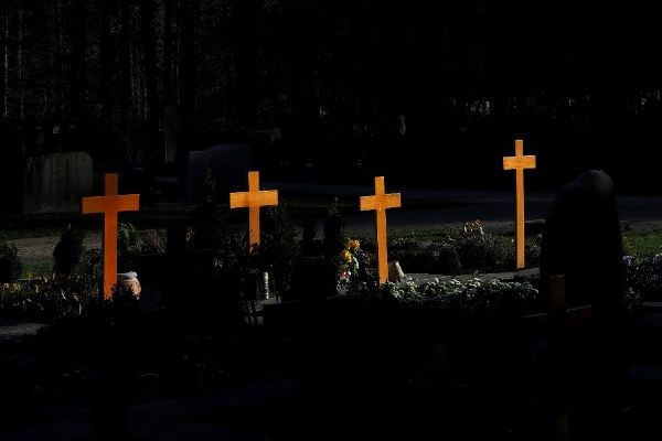 Imagem da noticia Vizinhos ficam com medo após ouvir choro de crianças em cemitério
